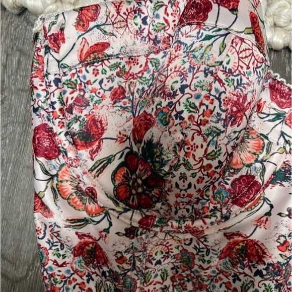 Victoria Secret 'Dream Angels' collection bra - Picture 3 of 6